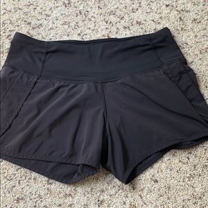 size 4 lululemon shorts
